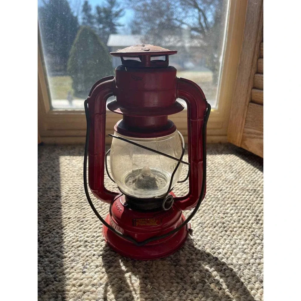 Vintage Dietz Comet H-12 Red Battery-operated Railroad Lantern Untested‎ Patina